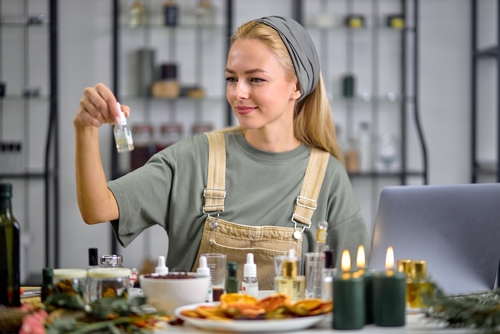 Woman,Going,To,Mix,Ingredients,To,Make,Perfume,With,Many alcool etilico
